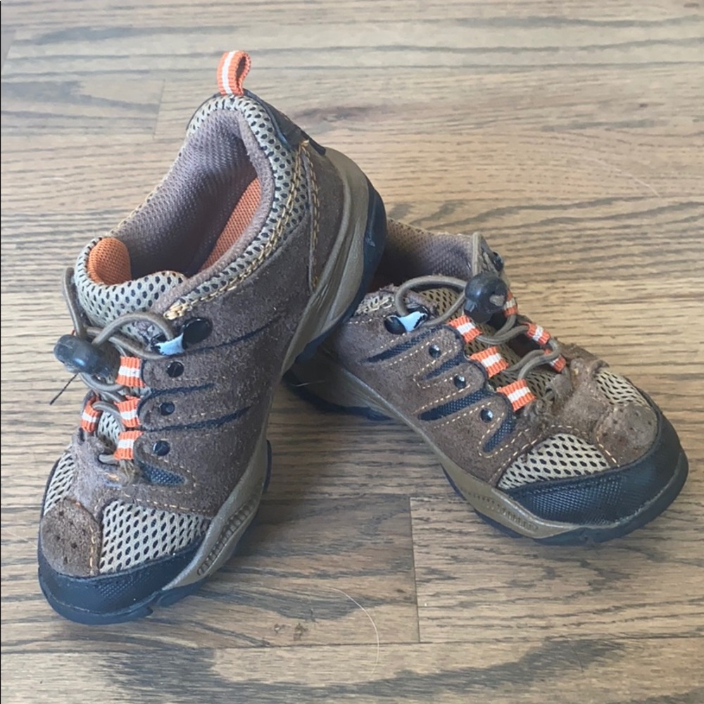 Carter hiking shoes